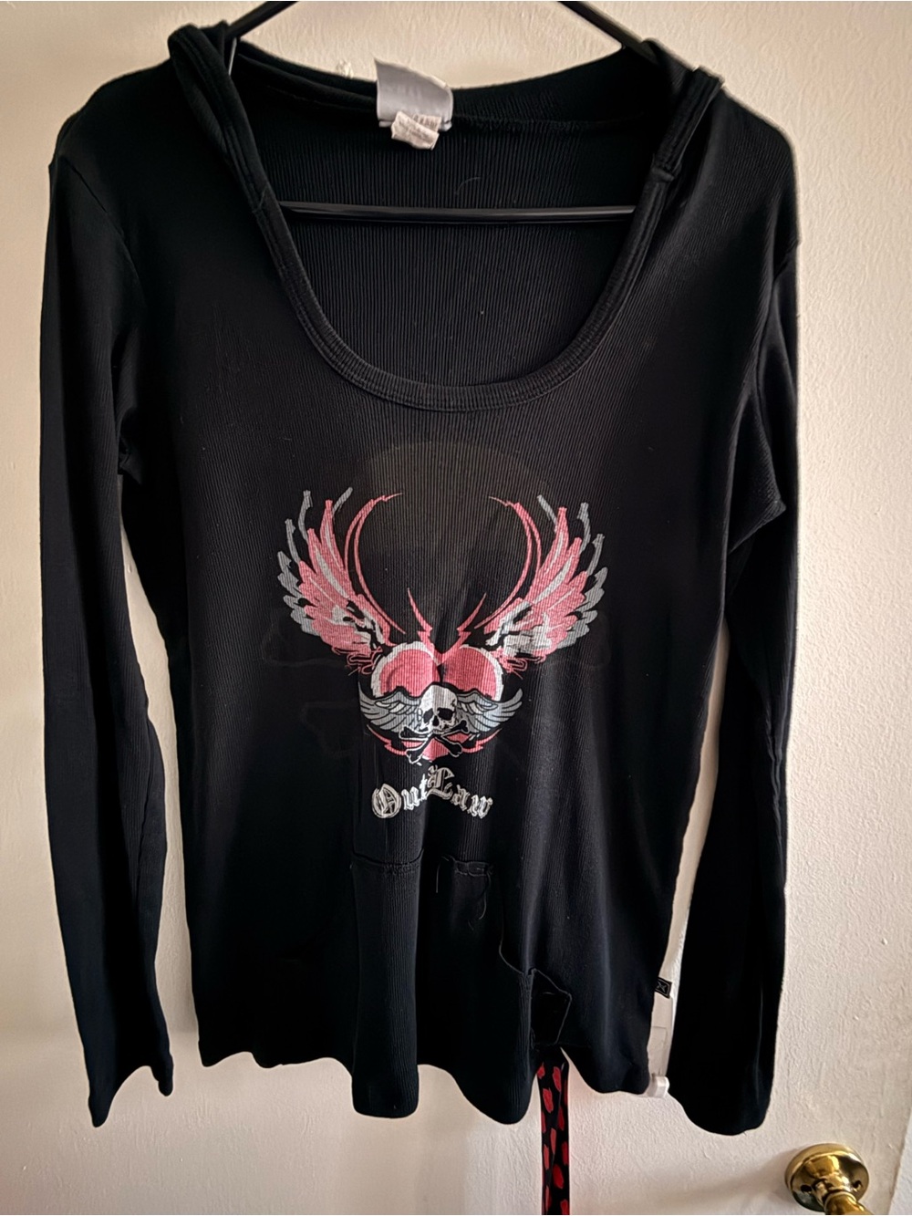 Black Long-Sleeve Women's Graphic Top with Pink Accent Wings